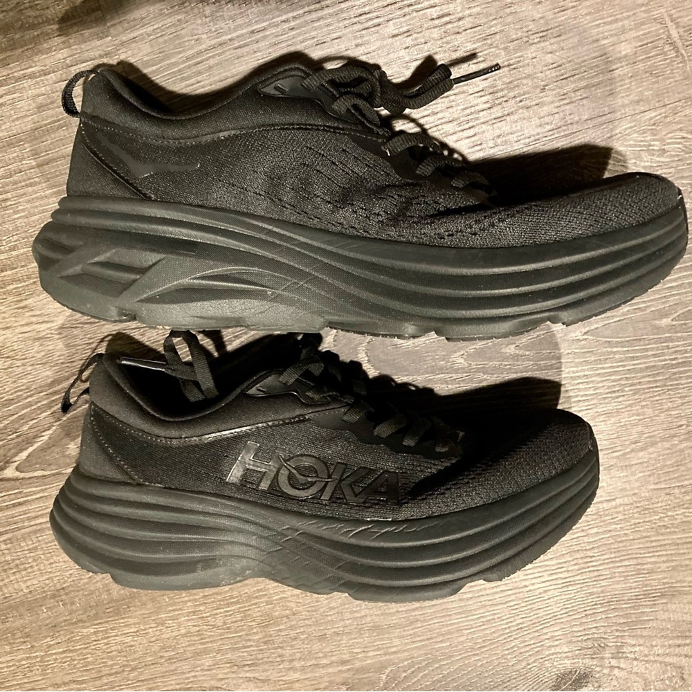 Hoka Bondi 8 Running Shoe in Black on Black size 8D Wide